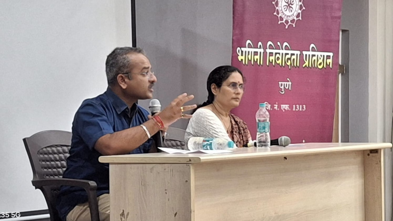 ‘GEN Z पिढी, स्क्रीन टाइम – परिणाम, आव्हाने आणि उपाय’
